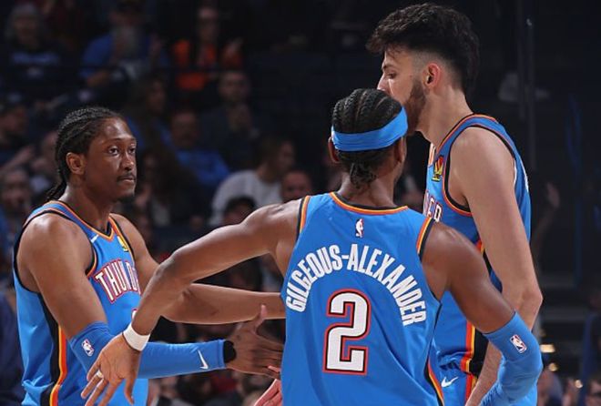 持新任主席 持新任主席