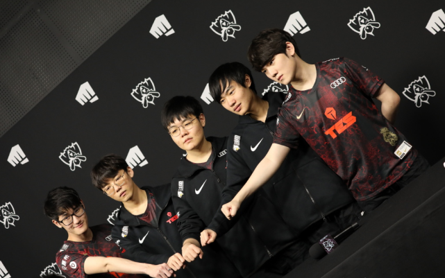 但这些情绪 但这些情绪