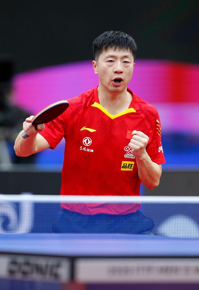 具冲击力的 具冲击力的